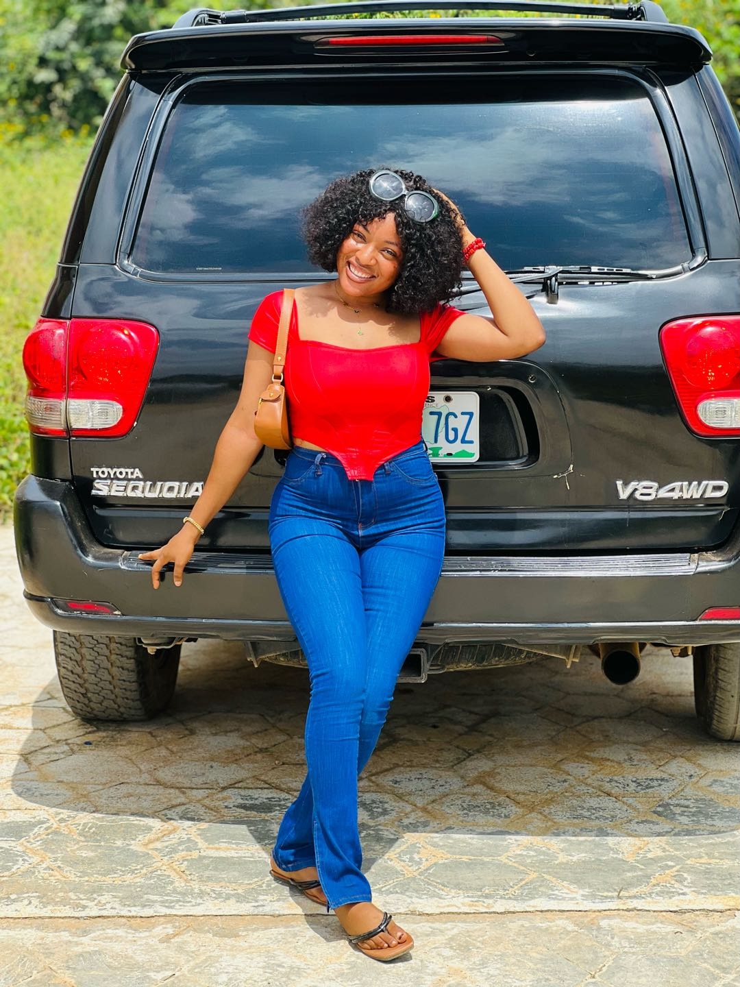Keem from Nigeria — one of the real women streaming on JerkRouletteChat